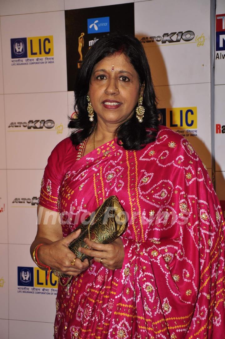 Kavita Krishnamurthy at Mirchi Music Awards 2011 at BKC