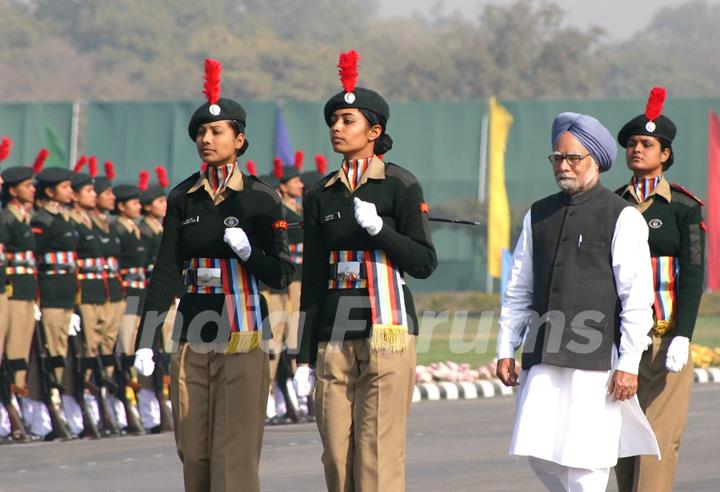 Prime Minister Dr Manmohan Singh with the NCC cadets at ''PM