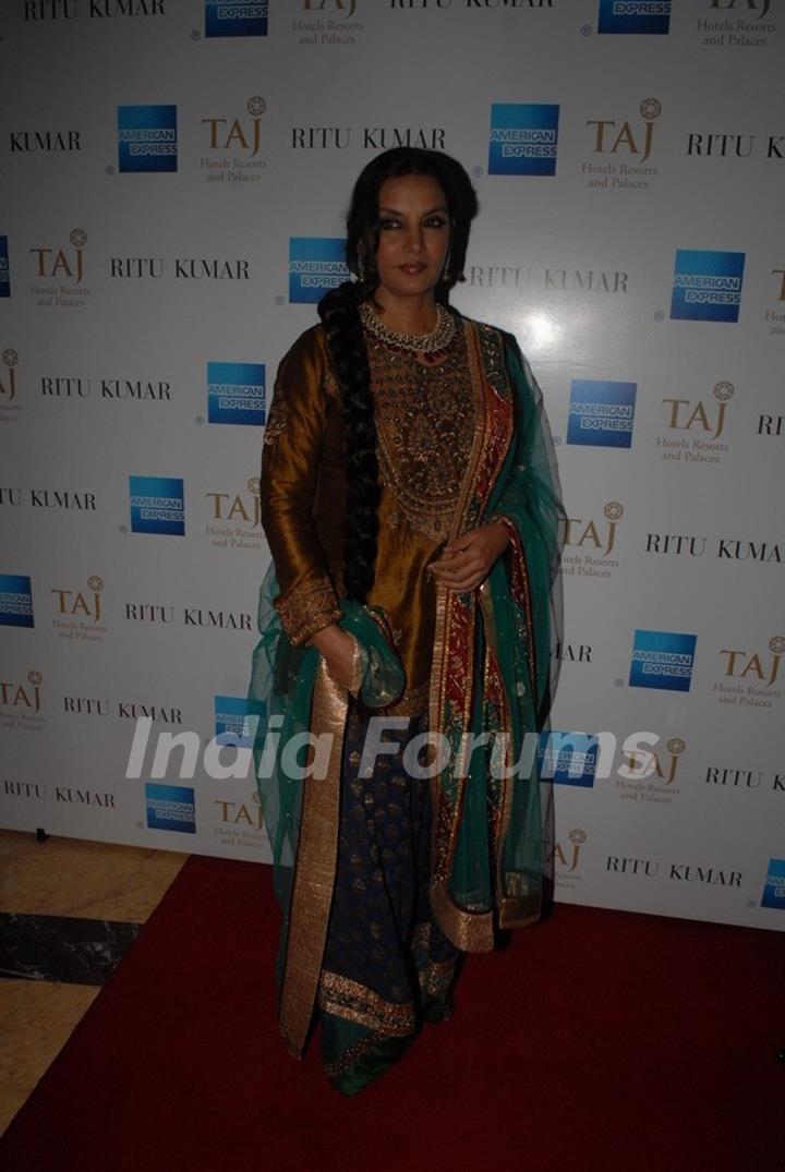 Shabana Azmi for Ritu Kumar fashion show at Taj land's End, Bandra in Mumbai