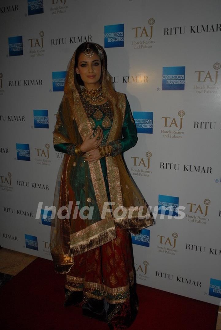 Dia Mirza for Ritu Kumar fashion show at Taj land's End, Bandra in Mumbai