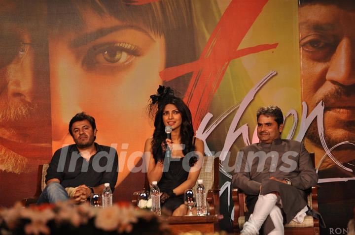 Priyanka Chopra and Vishal Bharadwaj at '7 Khoon Maaf' Press Conference