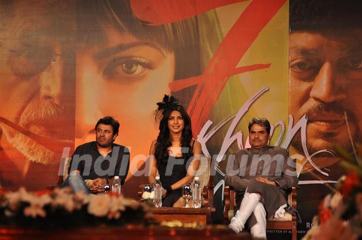 Priyanka Chopra and Vishal Bharadwaj at '7 Khoon Maaf' Press Conference