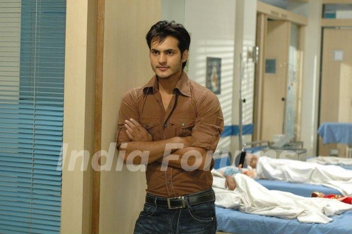 Ravi Bhatia in Hamaari Beti Raaj Karegi