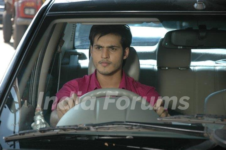 Ravi Bhatia in Hamaari Beti Raaj Karegi