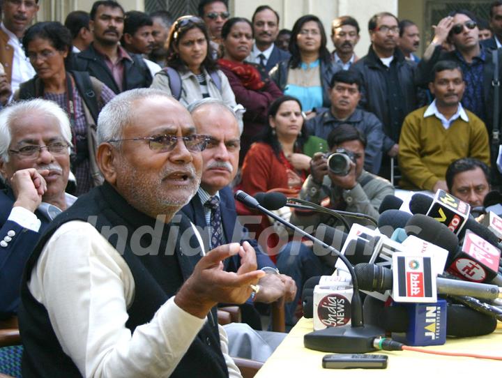 Bihar Chief Minister Nitish Kumar at a press conference in New Delhi on Wed 2 Feb 2011. .