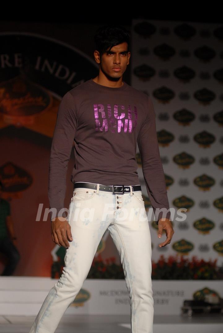 Models on the ramp at Signature Derby press meet with fashion show at the Mahalaxmi Race Course