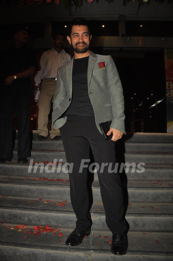 Aamir Khan at Dev Anand’s old classic film “Hum Dono” premiere at Cinemax Versova