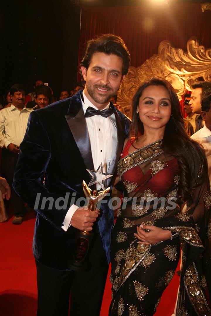 Rani Mukherjee and Hrithik Roshan at Stardust Awards-2011