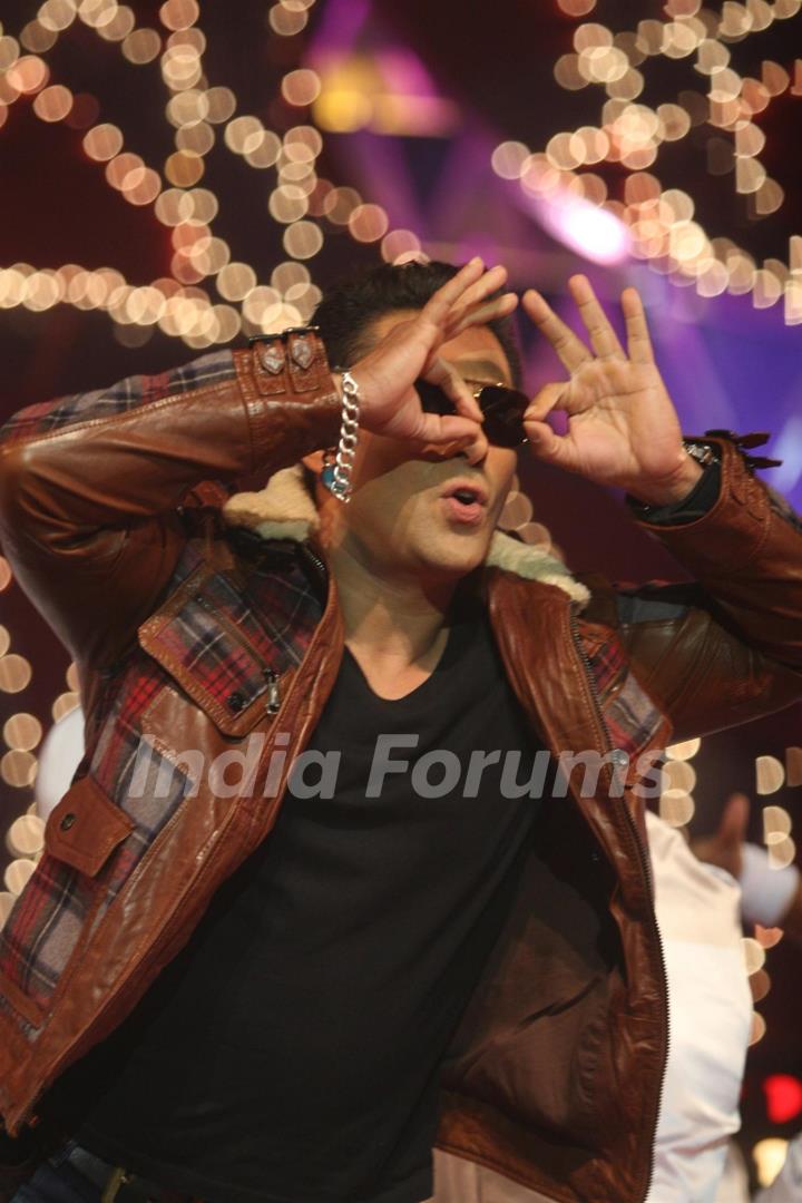 Salman Khan at Stardust Awards-2011