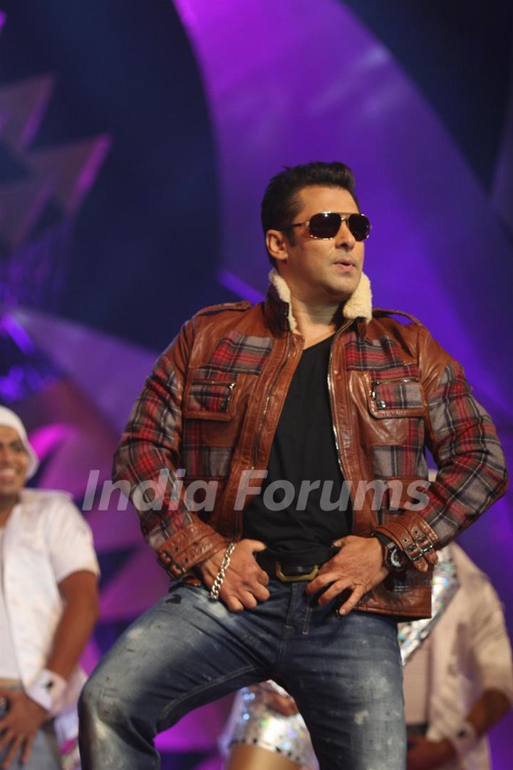 Salman at Stardust Awards-2011