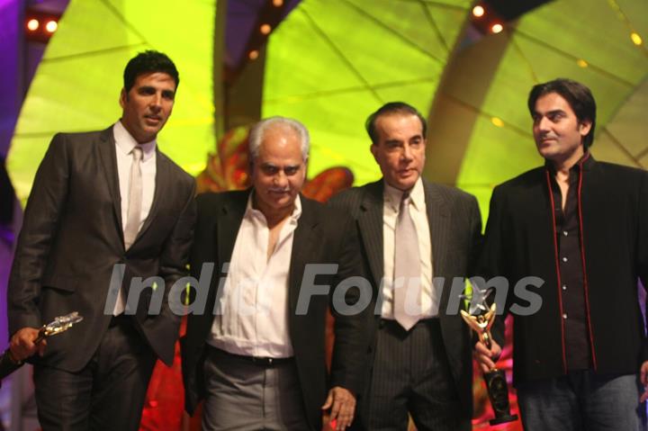 Akshay Kumar, Arbaaz Khan and Ramesh Sippy at Stardust Awards-2011