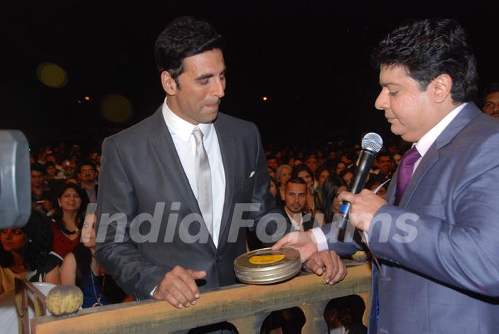 Akshay Kumar and Sajid Khan at Stardust awards 2011at Bandra. .