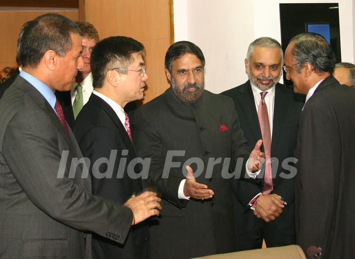 Union Minister for Commerce and Industry Anand Sharma and US Commerce Secretary Gary Locke with indian industrialist in New Delhi on Mon 7 Feb 2011. .