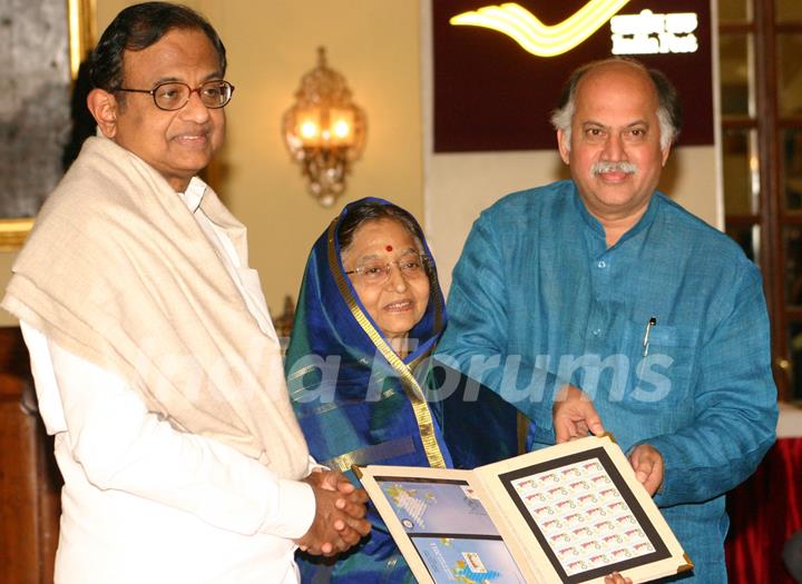 President Pratibha Patil , Union Home Minister P Chidambaram and MOS Gurudas Kamat  at the releasing of a special stamp on Census 2011 at the Rashtrapati Bhavan in New Delhi. .