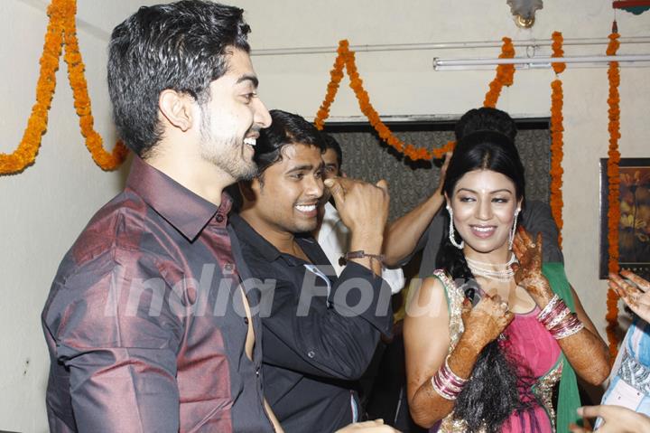 Debina & Gurmeet Celebrate their mehendi ceremony