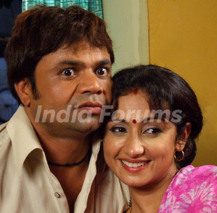 Still image of Rajpal Yadav and Divya Dutta