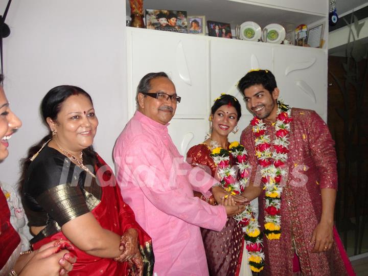 Gurmeet & Debina's parents blessed them in their wedding