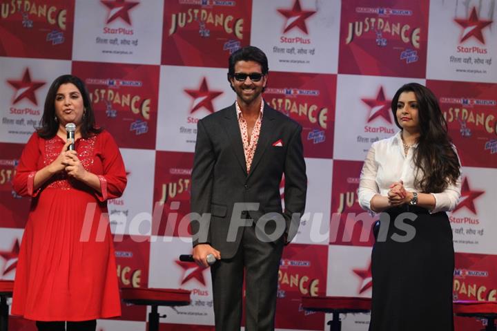 Hrithik Roshan, Farah Khan and Vaibhavi Merchant at TV talent show 'Just Dance'