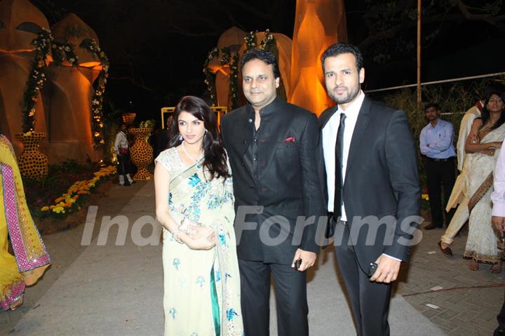 Bhagyashree with her husband and Rohit Roy at Videocons Venuegopal Dhoots Daughter Marriage