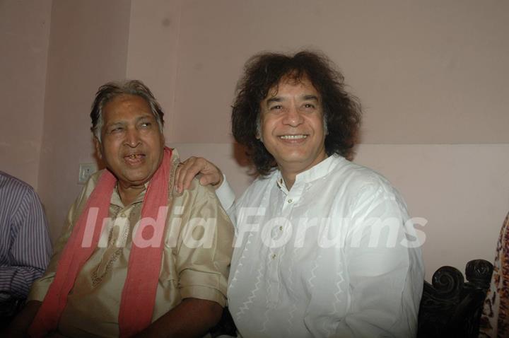 Zakir hussain launches album &quot;The Legacy&quot; by Ustad Sultan Khan and his son Sabir Khan