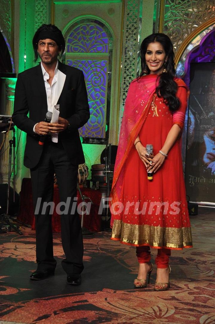 Shah Rukh Khan and Sophie Chowdhary unveils Mughal-e-Azam documentary at JW Marriott, Juhu. .