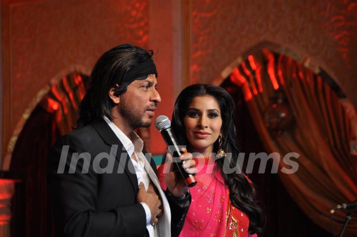 Shah Rukh Khan and Sophie Chowdhary unveils Mughal-e-Azam documentary at JW Marriott, Juhu. .