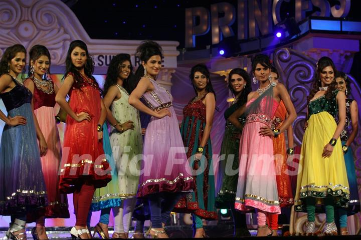 Participants on stage at Grand Finale of Indian Princess 2011-12