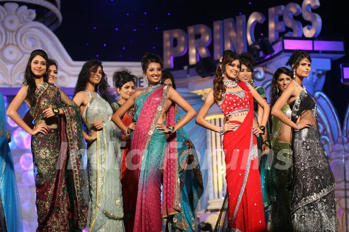 Participants on stage at Grand Finale of Indian Princess 2011-12