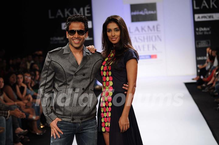 Tusshar Kapoor and Preeti Desai walk for Sabbah Sharma at Lakme Fashion Week day 2 in Mumbai. .