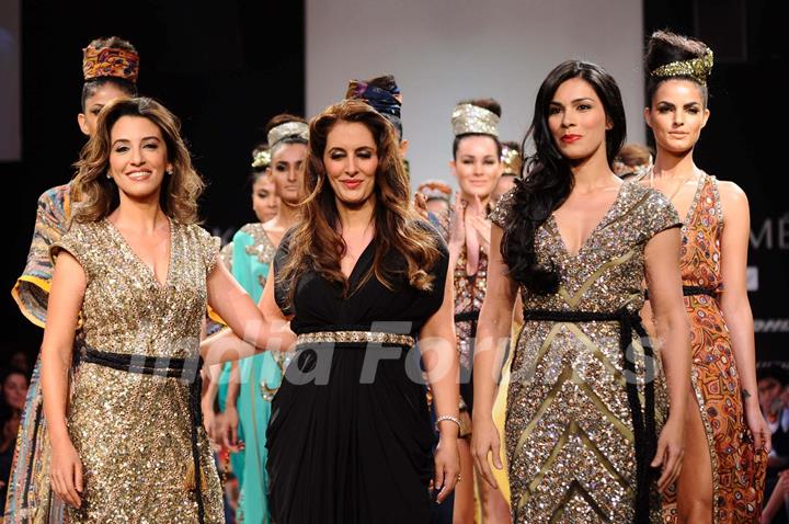 Model displays designer Priya Puri's creations during the Lakme Fashion Week day 4 in Mumbai. .