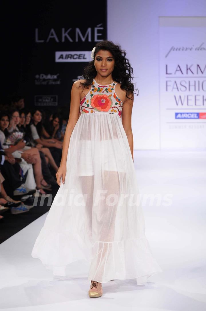 A model displays designer Purvi Doshi's creations during the Lakme Fashion Week day 4 in Mumbai. .
