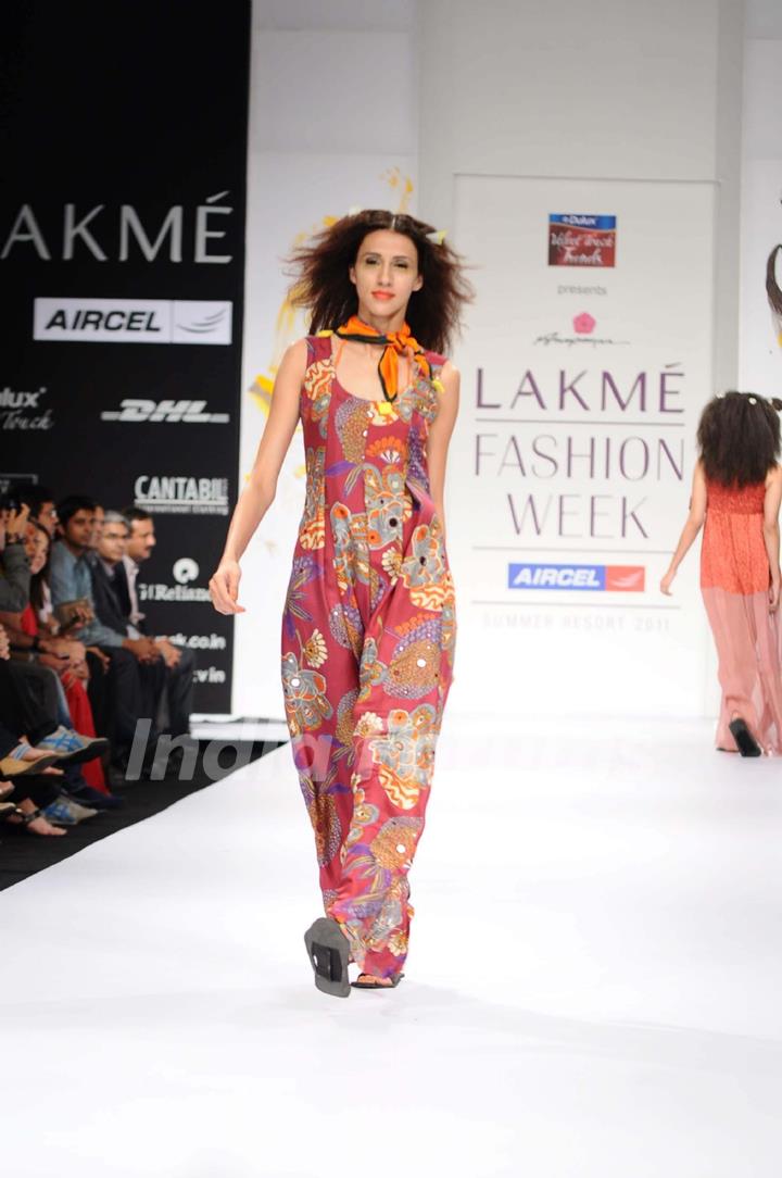 A model displays designer Anupama Daya's creations during the Lakme Fashion Week day 4 in Mumbai. .