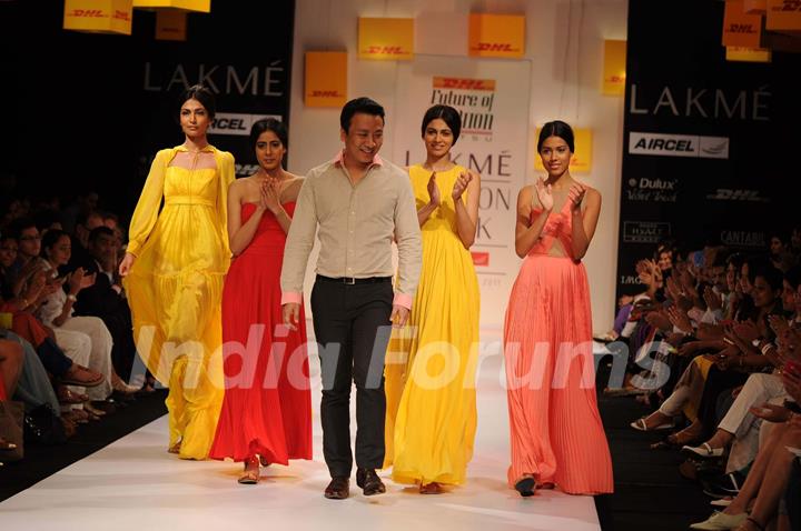 Model displays designer Astu's creations during the Lakme Fashion Week day 4 in Mumbai. .