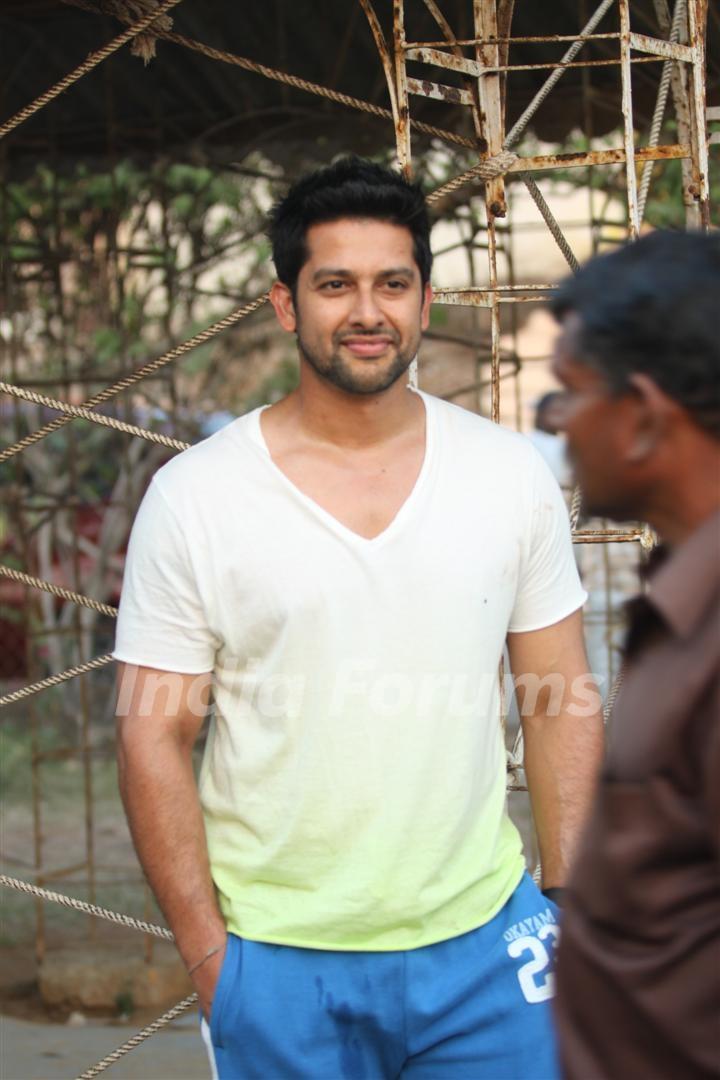 Aftab Shivdasani at B'day party of Rajpal Yadav at location of movie 'Bin Bulaye Baarat'