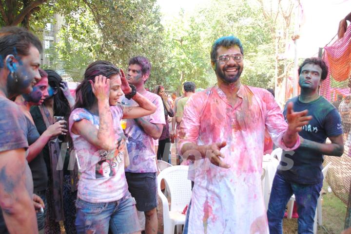 Anchal Kumar & Shabbir Ahluwalia at Ekta, Sanjay and Kiran Bawa's Holi Party at Versova