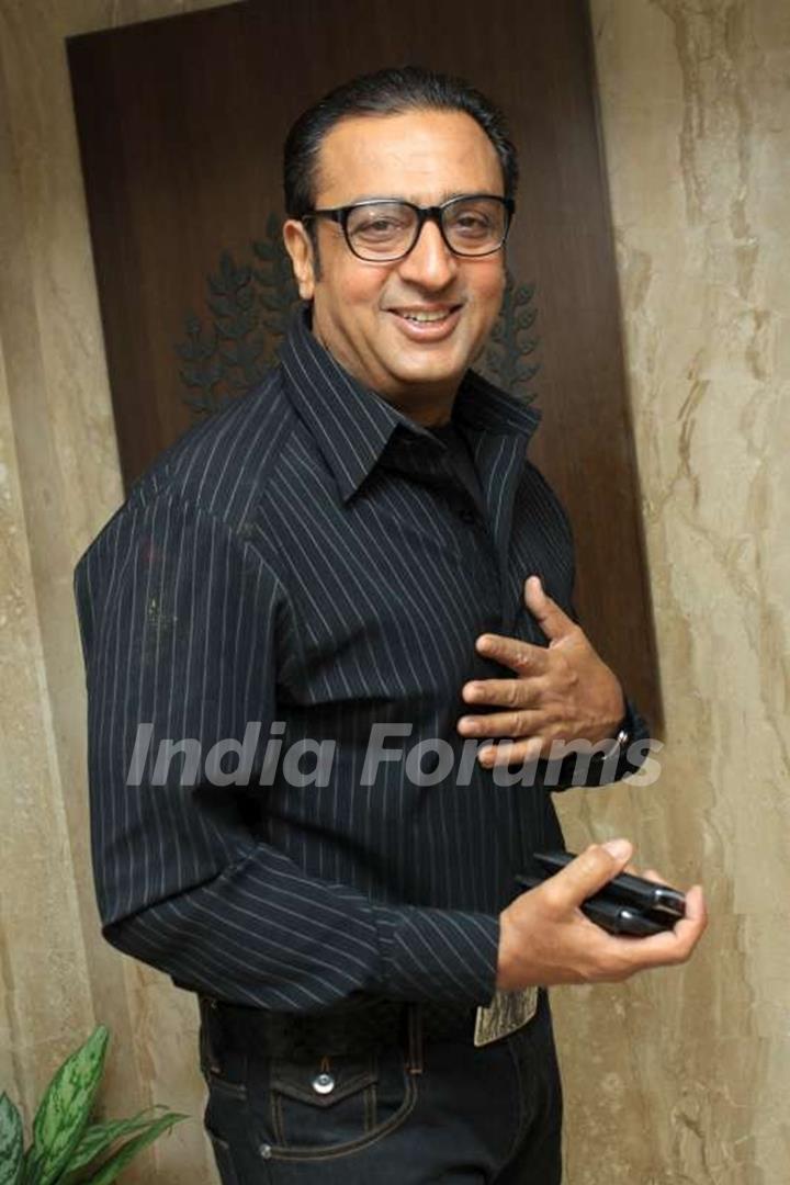 Gulshan Grover at Aftab Shivdasani place