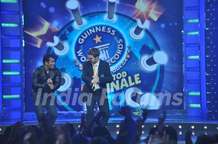 Salman on the sets of Guinness World Records at RK Studios