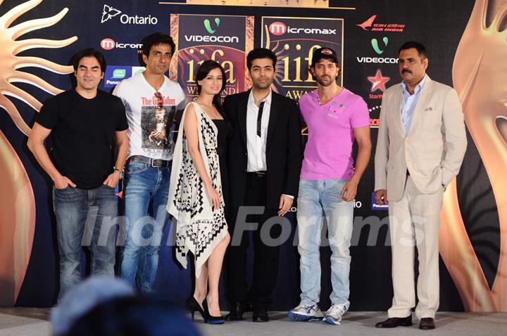 Hrithik Roshan, Dia Mirza, Karan Johar, Boman Irani & Arbaaz Khan at IIFA nominee announcement. .