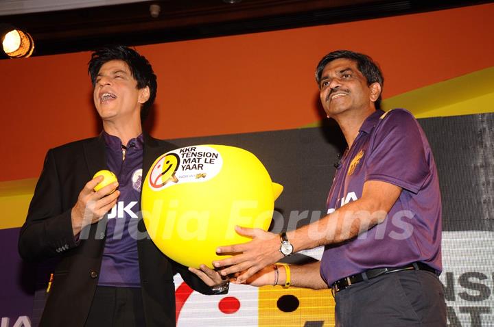 Shahrukh Khan at KKR-Nokia tie-up media meet, Taj Lands End, Bandra. .