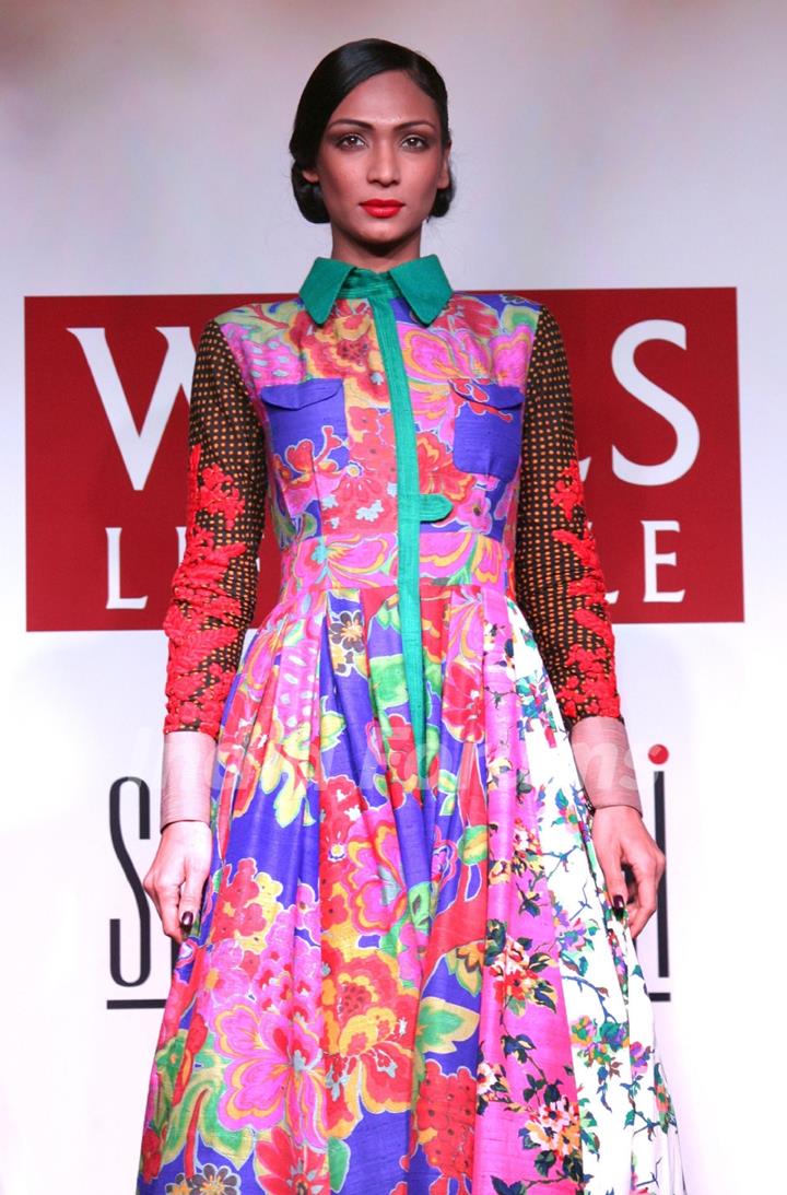 A Model at the Wills Lifestyle Grand Finale collection preview by designer Sabyasachi Mukherjee in New Delhi on Mon 5 April 2011. .