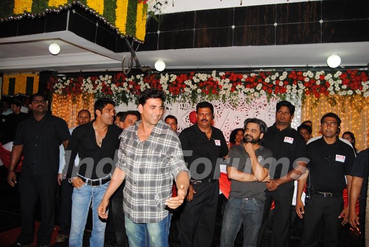 Akshay Kumar at Premiere of Thank You movie at Chandan, Juhu, Mumbai