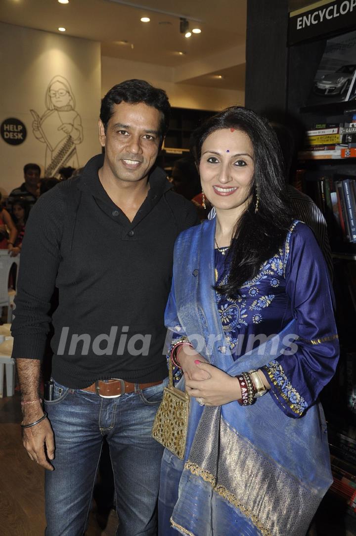 Anup Soni and Juhi Babbar unveil Broken Melodies Book at Landmark in Mumbai on Friday Night. .