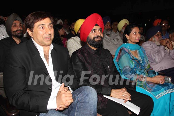 Charan Singh Sapra, Parineet Kaur and Sunny Deol at Baisakhi Di Raat celebration by Punjab cultural