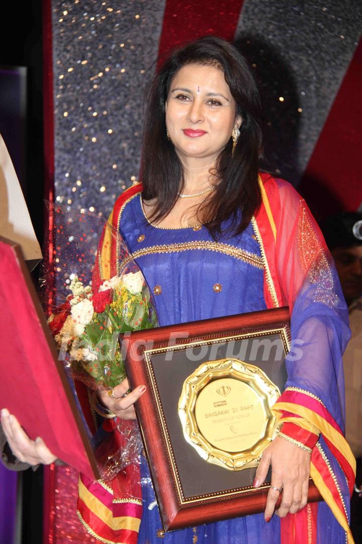 Poonam Dhillon at Baisakhi Di Raat celebration by Punjab cultural and Heritage Board