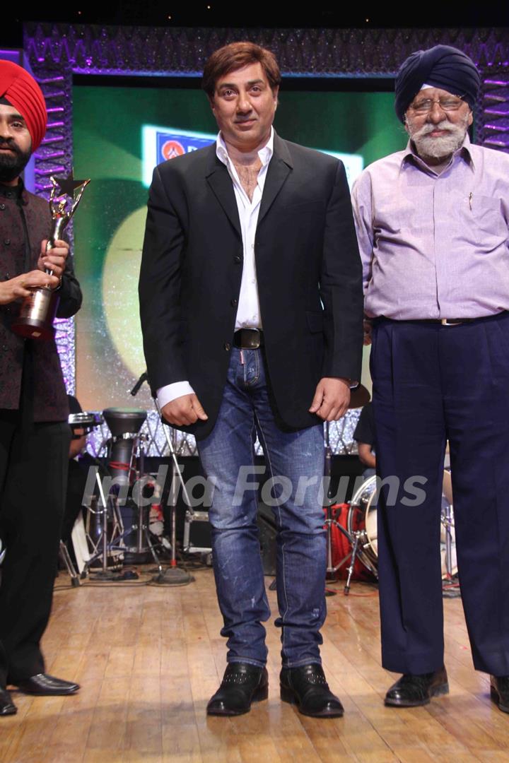 Sunny Deol at Baisakhi Di Raat celebration by Punjab cultural and Heritage Board