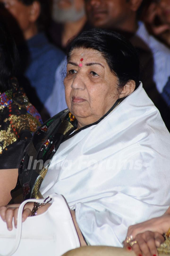 Lata Mangeshkar at the Music Launch of Sarhadein by Sa Re Ga Ma and Radiocity at Taj