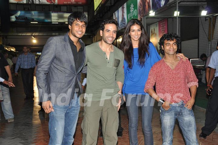 Tusshar, Preeti and Sundeep at 'Shor In The City' movie promotional event at Inorbit Mall