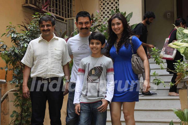 Aamir Khan's excited for Zokkomon!! Darsheel Safary and Manjari for special screening of Zokkomon