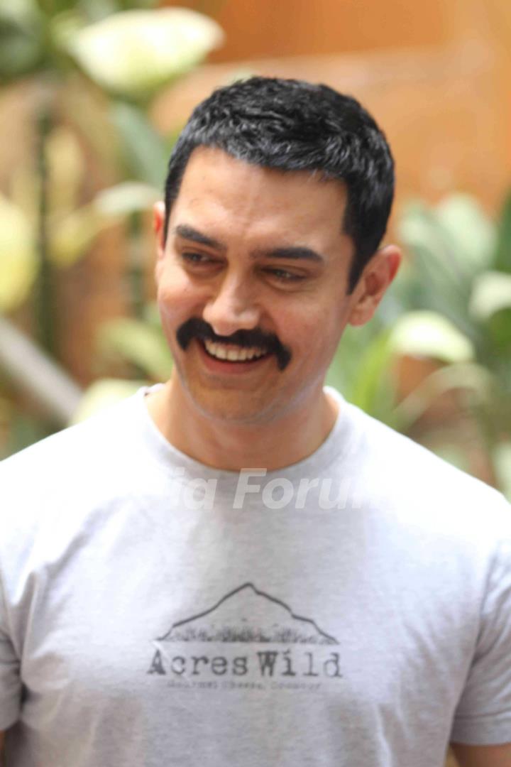 Aamir Khan for special screening of Zokkomon