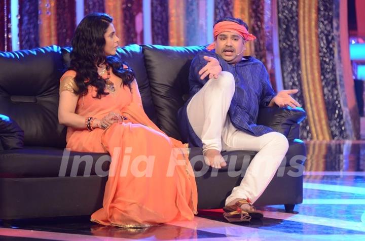 Supriya and Nikhil while performing on Amul Comedy Ka Maha Muqabala